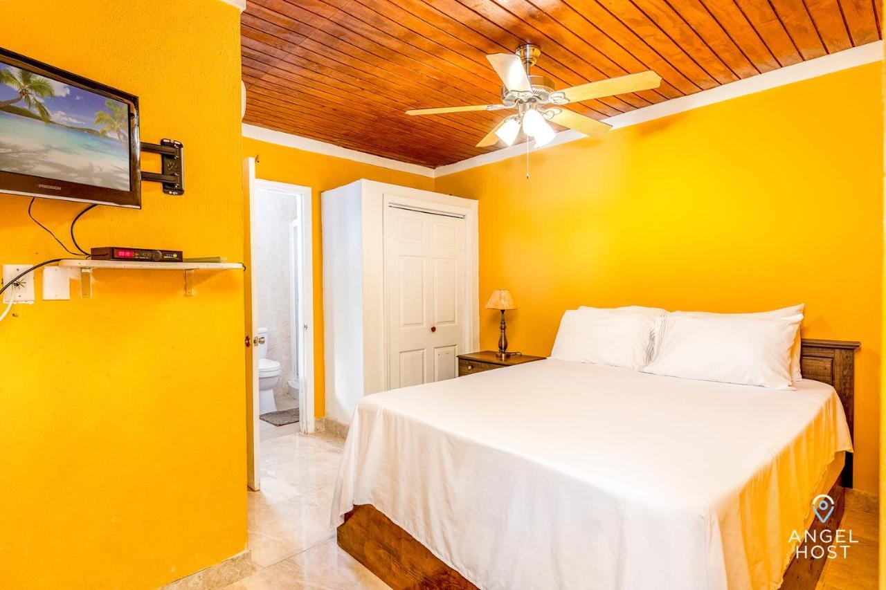 Chalk Sound Beach Residences Near Sapodilla Bay Beach By Angel Host! Taylor Bay Beach Экстерьер фото